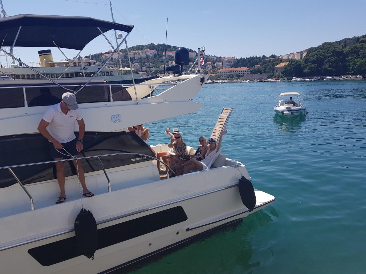renting a yacht in dubrovnik