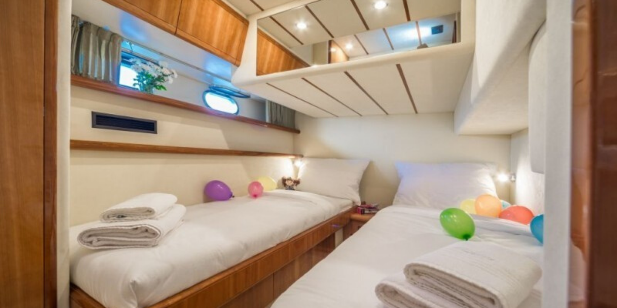 motor yacht cabin, yacht charter dubrovnik, dubrovnik croatia, overnight charter croatia, yacht charter croatia